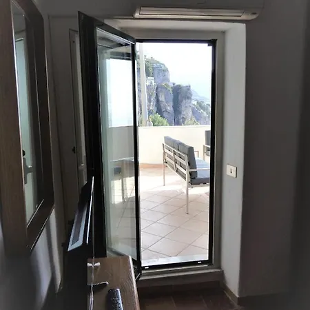 Blue Lagoon * أمالفي